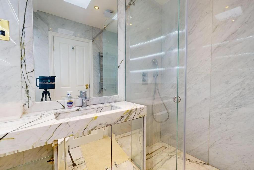Case de vacanță -air Con- Premium House - Prime Location Londra